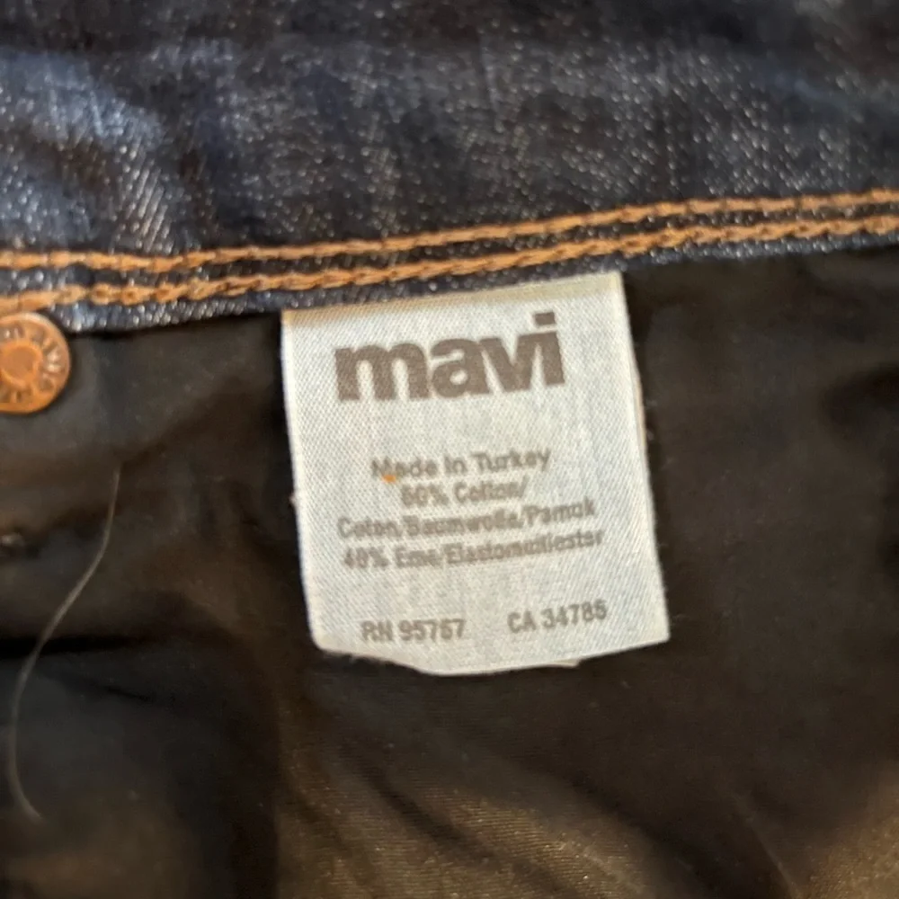 Woman’s blue jeans pants straight Mavi mid-rise size 31/32 Molly straight